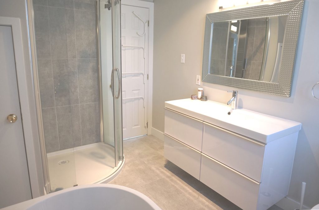 Design et rénovation de salle de bain à Oka, Sainte-Placide, Québec