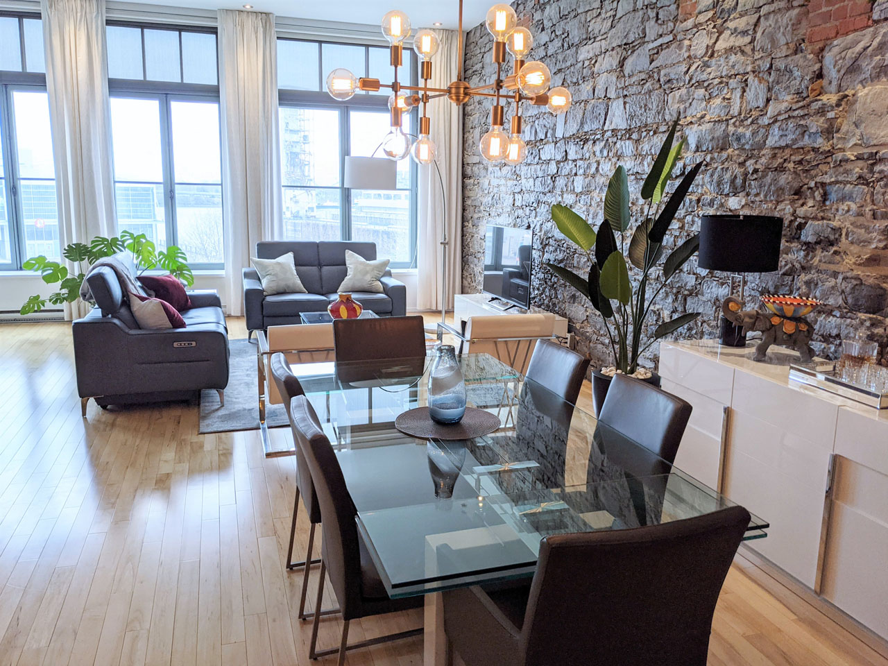 Salon et salle à manger à aire ouverte Versa Style Design