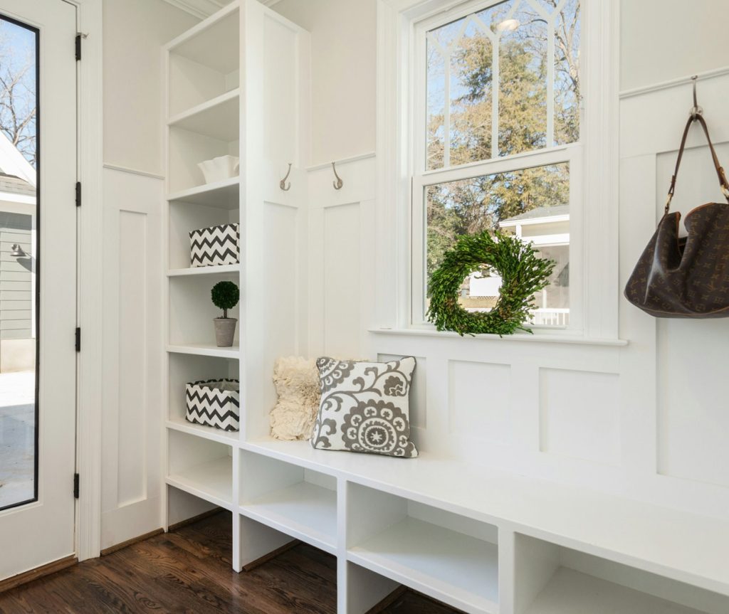 How to Design a Functional Mudroom and Vestibule in Montreal in 2024