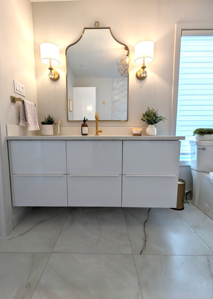 En-Suite-Master-Bathroom-Design-in-Pierrefonds