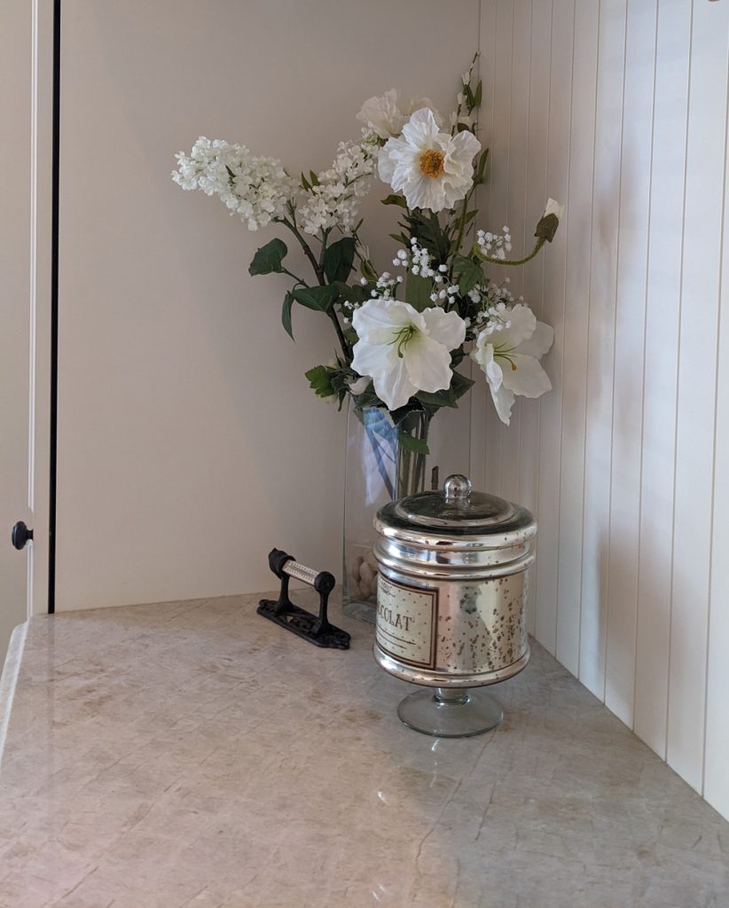 Classic French Country Style Laundry Room Design