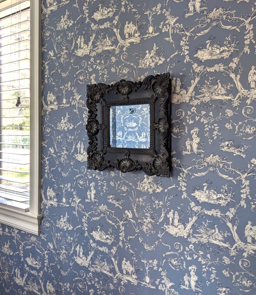 Traditional Blue Powder Room Design in Boisbriand