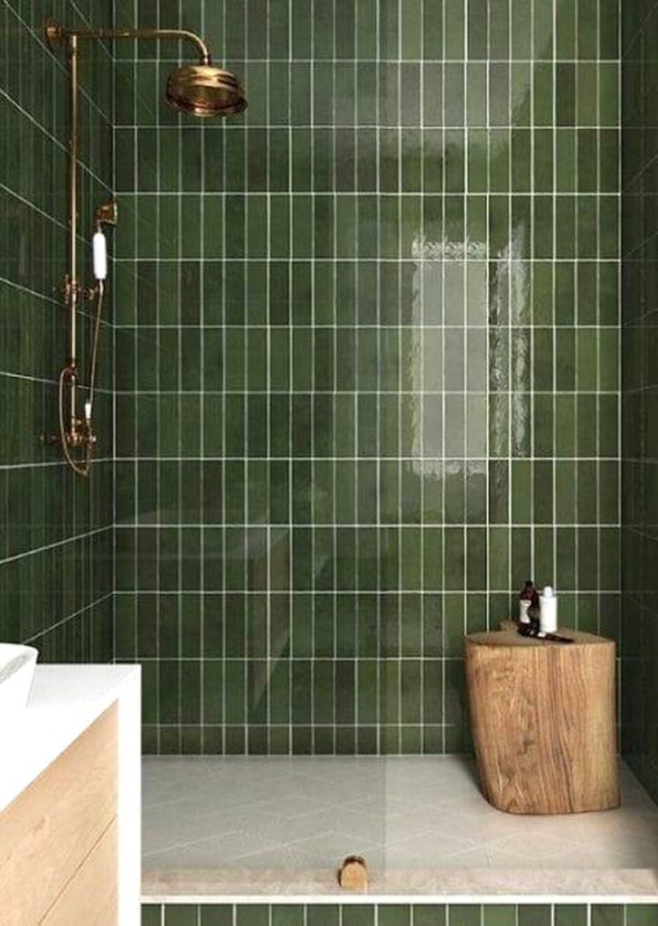 Tendances pour salles de bain en 2025 - Couleurs et Motifs Audacieux