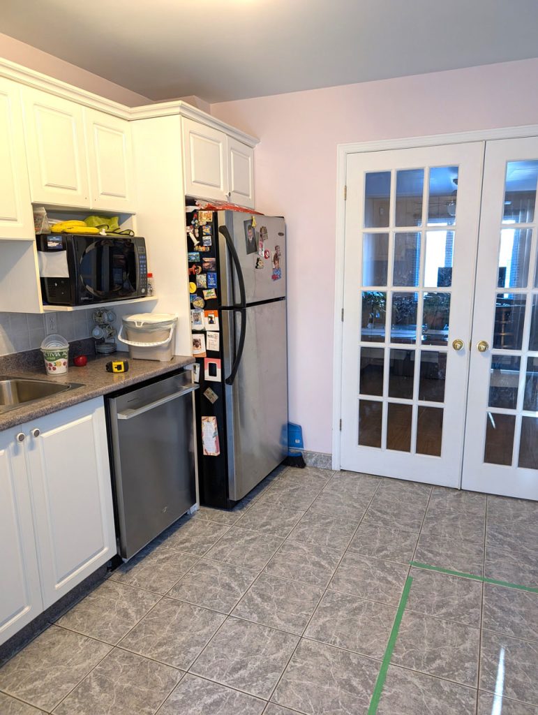 Avant - Aménagement de cuisine sereine et fonctionnelle à Rosemont