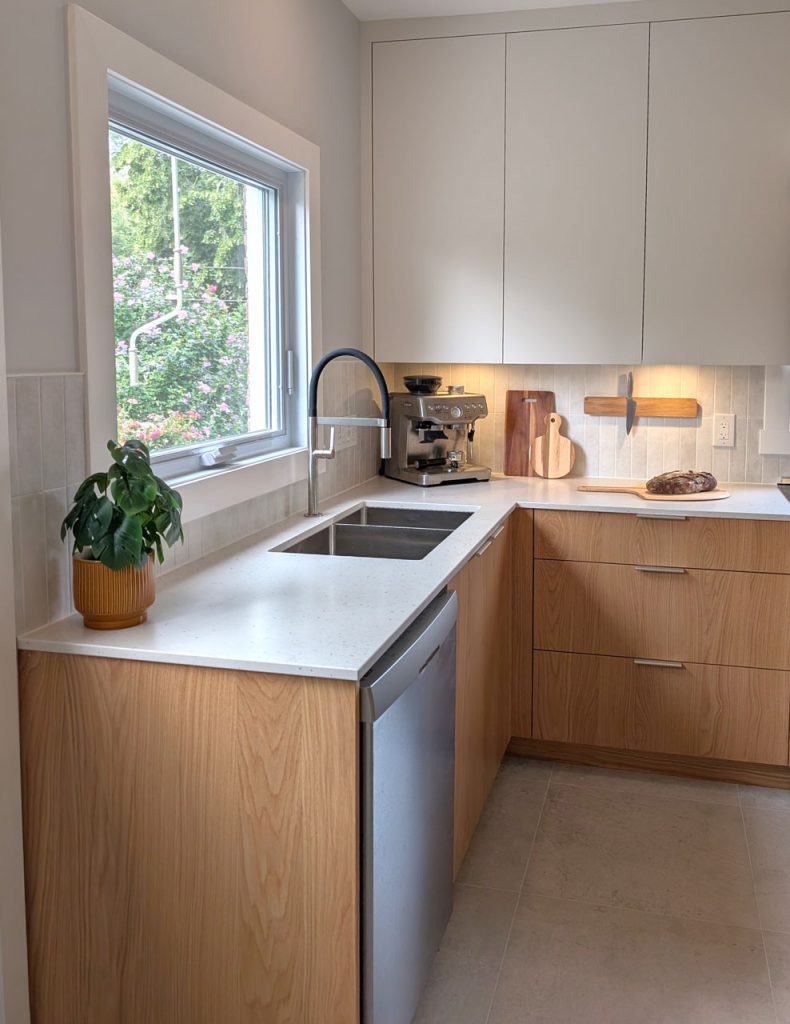 Contemporary Kitchen Remodel in Montreal West